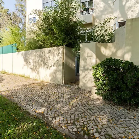 Apartman Bff - Family And Friends *